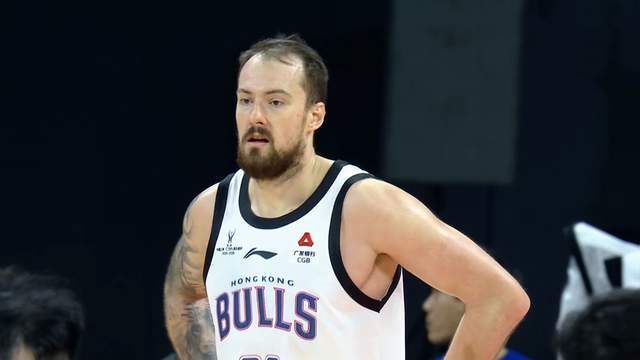 3连胜，上海男篮晋级杯赛8强，张镇麟首秀6+6迅速融入 王哲林5中5