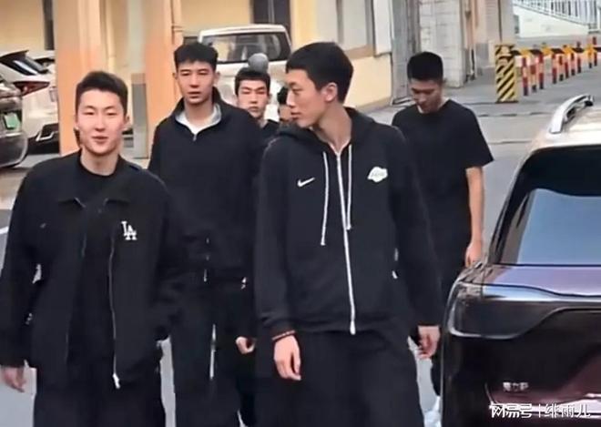 没有加盟广州队！夏振峰出席广东队出征仪式，可能被朱芳雨签回？