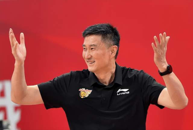 CBA一日3赛！央视直播广东首秀，上海谨防爆冷，浙江德比没有悬念