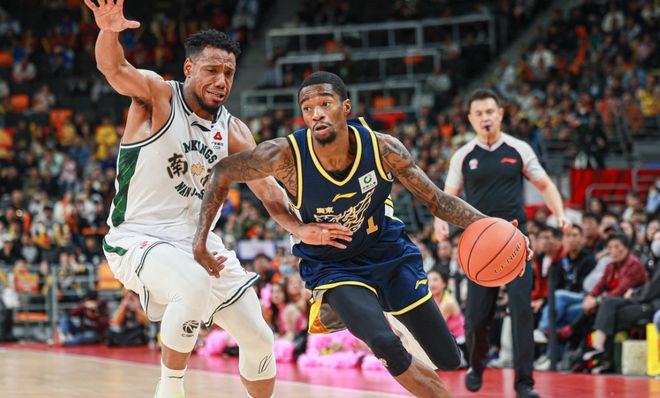 破案！邬挺嘉伸腿绊徐杰，段铸却不吹违体原因找到，名记说出实情