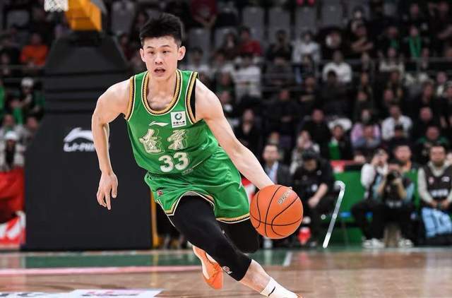 打工人不容易！山东小伙终于正名，用3个字表达心声，获杨鸣认可