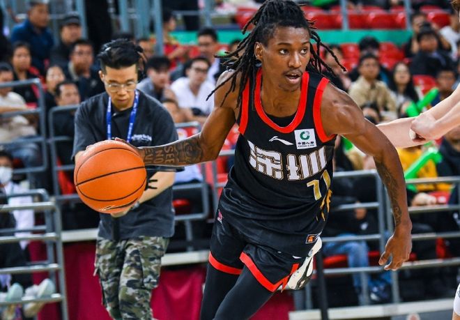 史密斯30+7+6三分深圳大勝吉林獲首勝 王浩然21分迎爆發