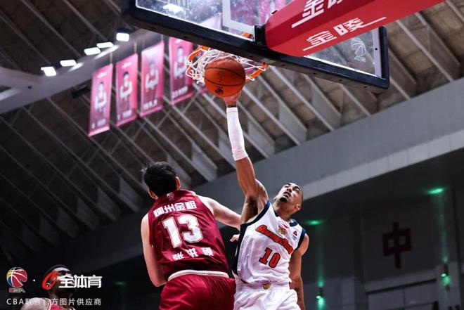 广东客场力克浙江 小将表现可圈可点