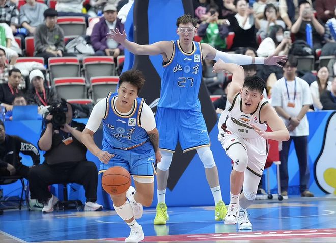 趙睿+陳盈駿確實強，遼寧第四節(jié)優(yōu)勢不再，楊鳴指導(dǎo)太不應(yīng)該