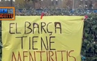 皇马球迷拉横幅回击拉波尔塔：巴萨有严重的撒谎症