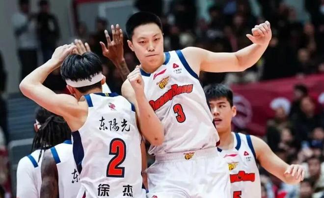 浙江官宣程帥澎傷停45天，新疆新外援到位