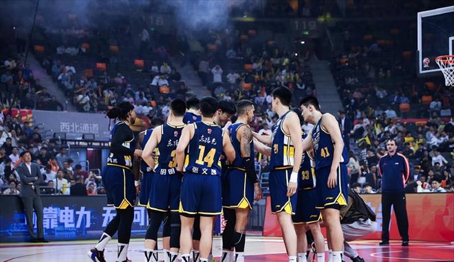 廣東終于碰到強敵！杜鋒嚴防青島三外援，杜潤旺復出