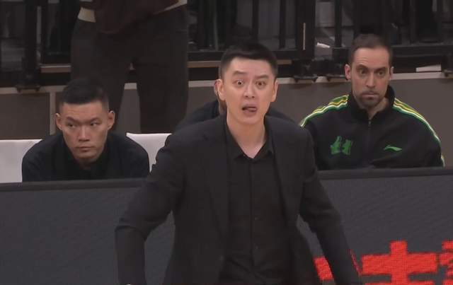 贏個魚腩真費勁！遼籃2分險勝，2人出色，6人及格，他倆令人失望