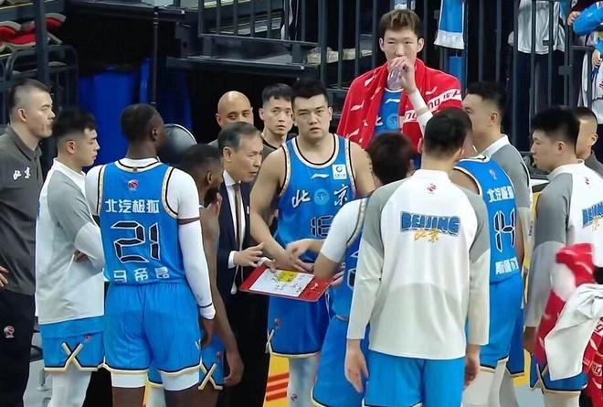 北京男籃豪取4連勝！陳盈駿18+4，杰曼高效，唯有他一塌糊涂