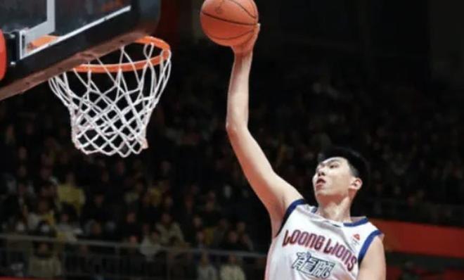 徐昕27+14大號兩雙，巴里-布朗41分；廣東勝青島保持不敗戰(zhàn)績