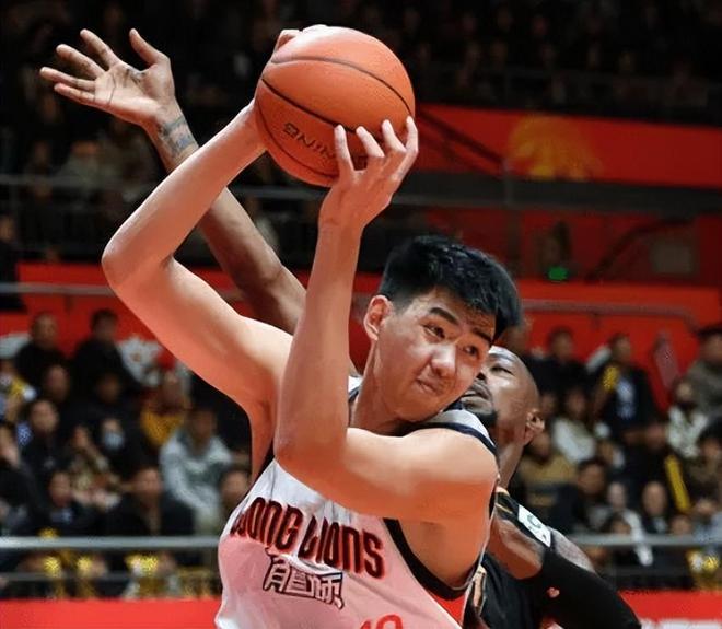 27分14板4蓋帽！杜鋒看明白了嗎？徐昕給機(jī)會就能暴走，殺瘋了！