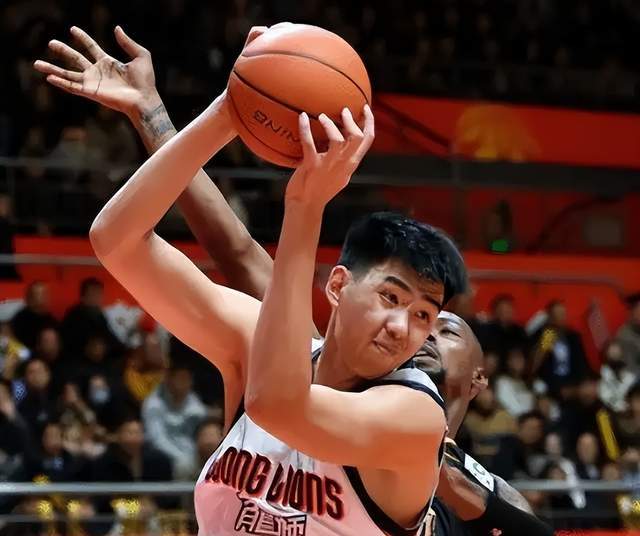 小伙子真棒！27分鐘轟27分14板4帽，創生涯新高，杜鋒后悔了嗎？