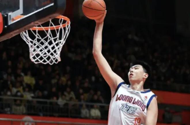 生涯之夜！徐昕奉獻27分14籃板4帽統治級表現，命中率高達85%