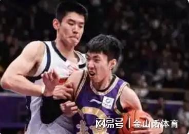 全靠外援抡！2外援得65分，5替补6分，唯一上双本土，正负值-10