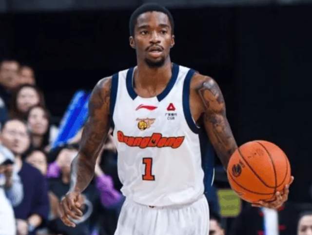 广东首节险胜北控！萨姆纳单节轰18分，廖三宁与双外死顶！