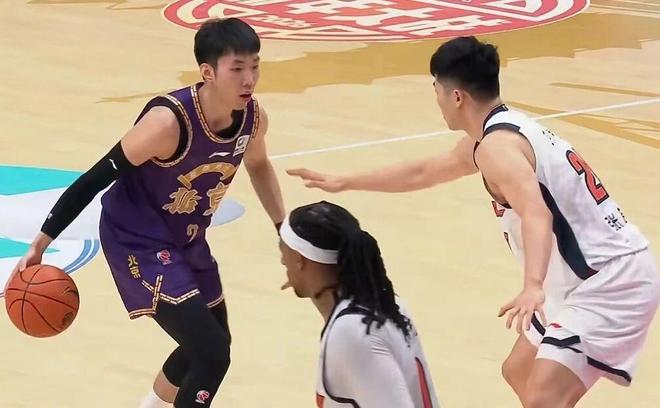 广东4分险胜北控！萨林杰27+10，胡明轩状态复苏，他才是最大功臣