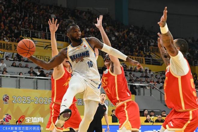 CBA最新胜率榜，面具侠德比，卫冕冠军笑到最后，上海6连胜！