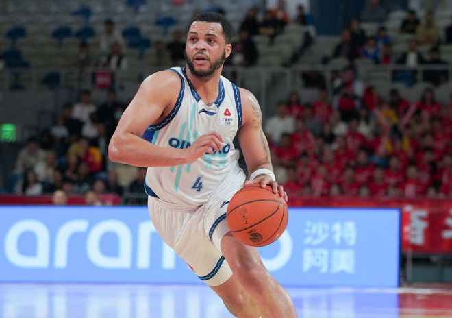 倒数第一！四川负青岛吞十连败 韦瑟斯庞29+14王睿泽25分