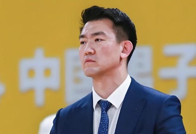 王博：恭喜上海队成立30周年；布朗今天会报名登场与否看情况