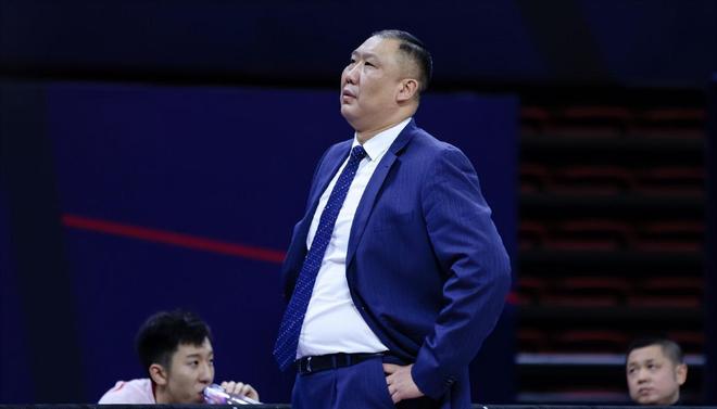再次出山？曝王晗重返CBA执教，有望加盟新疆男篮