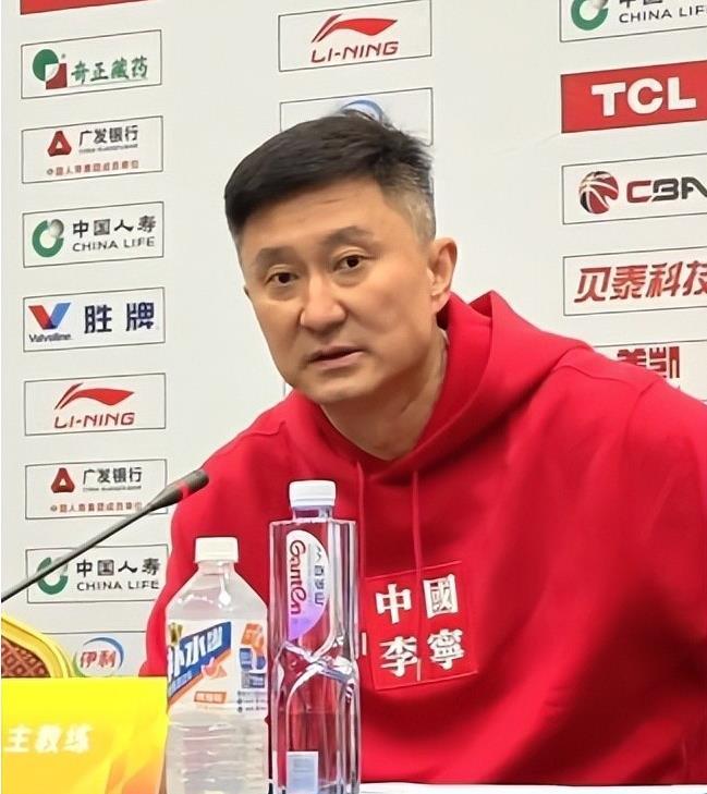 1分惜败，广东球迷质疑杜锋：明知那人不行，为何却偏偏要用