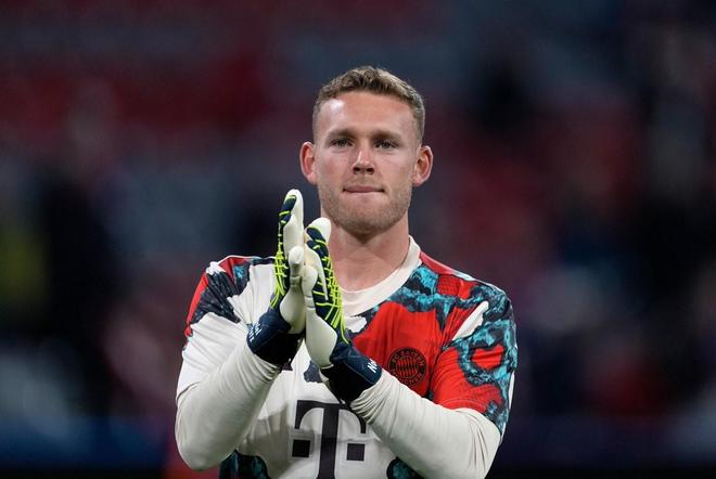 德天空：圣徒40万欧租借拜仁门将佩雷茨，协议含800万买断权