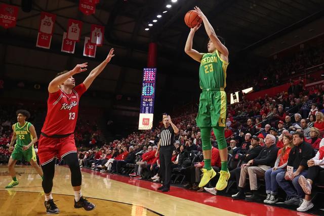 林葳生涯最强一战，NCAA赛场重演“林疯狂”