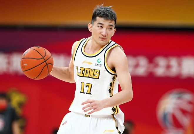 最佳防守球员正负值最低，球迷：终于知道郭士强为啥看不上他了