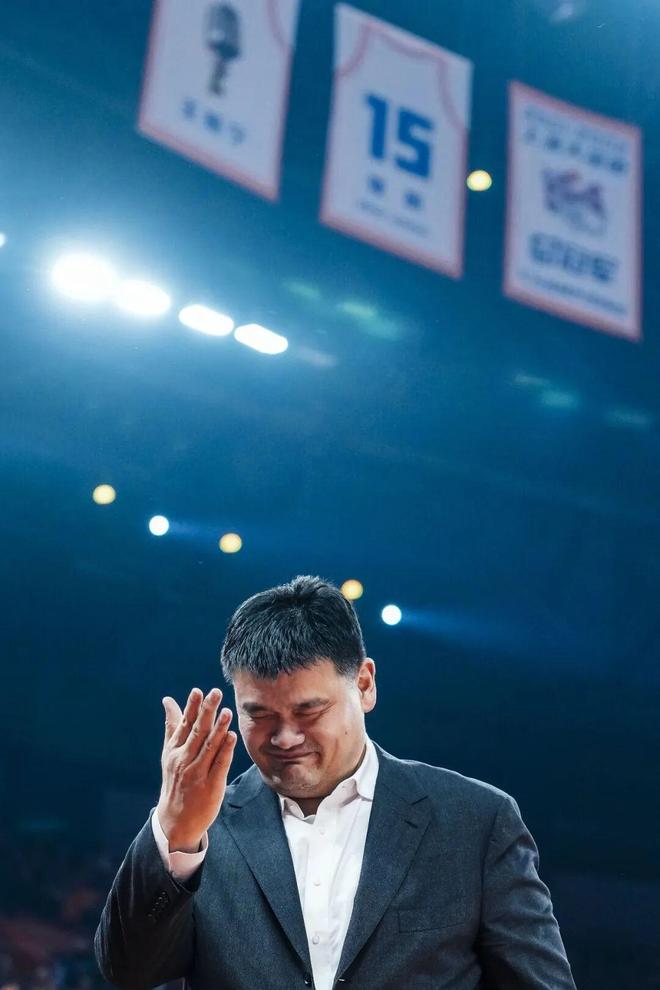 上海男篮的大日子，姚明、李秋平、章文琪……都来了！