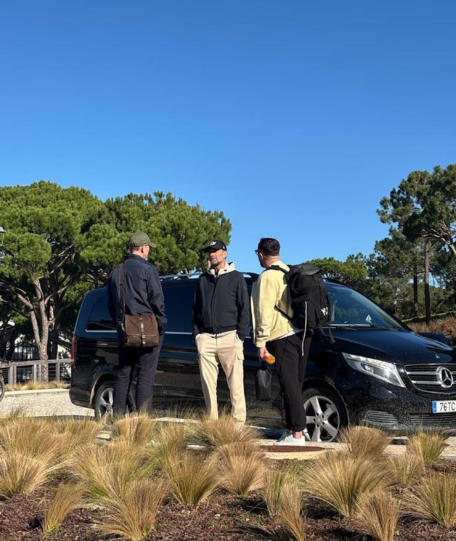 图片报：克洛普到访莱比锡训练营，并和卡尔特弗莱特父亲交谈