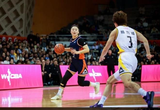 得分第2+助攻第1！中国女篮31岁王牌满血复活：宫鲁鸣该召回她？
