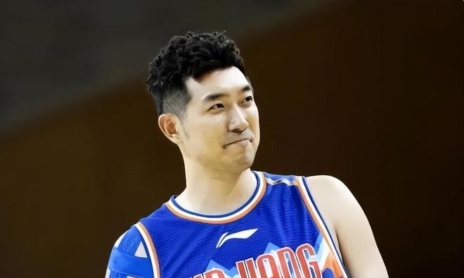 首发上吴冠希，首节就落后18分，代理主教练姜正秀赛后才知道后悔