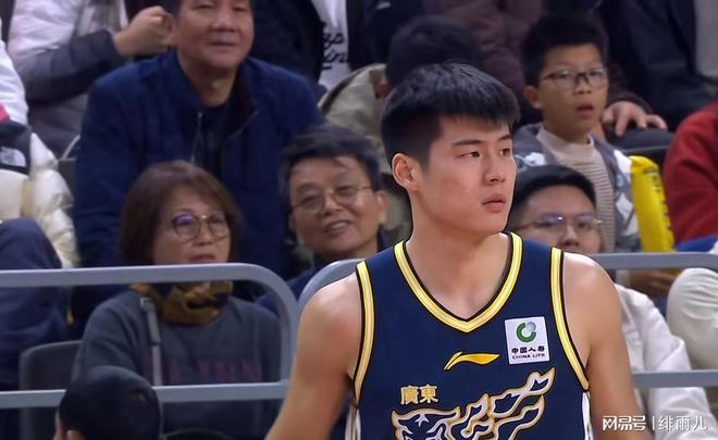 大鱼来了！CBA外援市场仅剩的“内线大杀器”，广东队有望截胡？