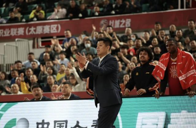 潘江：张宁多次要求上场，但我们谨慎考虑伤情拒绝了他的请求