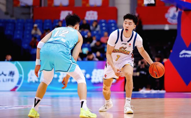 模板是谁？四川高后卫新人失绝杀却赢赞誉 学林葳是最优发展路径