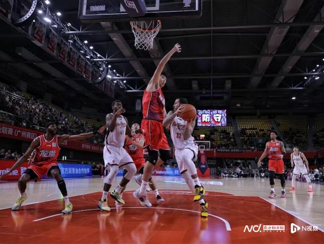 广州龙狮主场不敌浙江男篮，陈国豪：希望能与球队越来越好