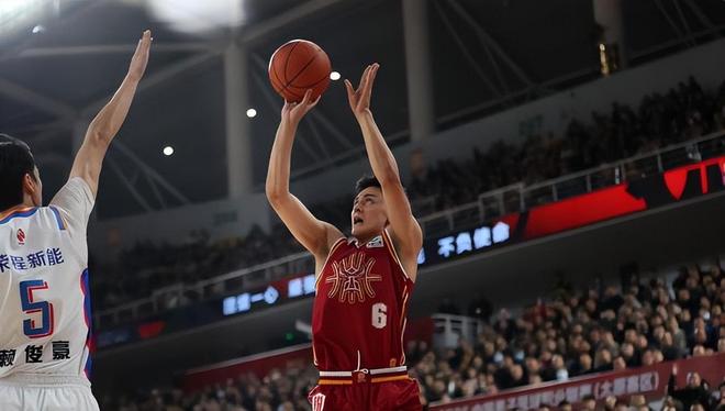 山西险胜天津，原帅末节连得11分，但赢球的头号功臣并不是他