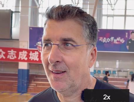 作为主帅首次带领新疆训练，格兰：会总结球队之前的错误进行调整