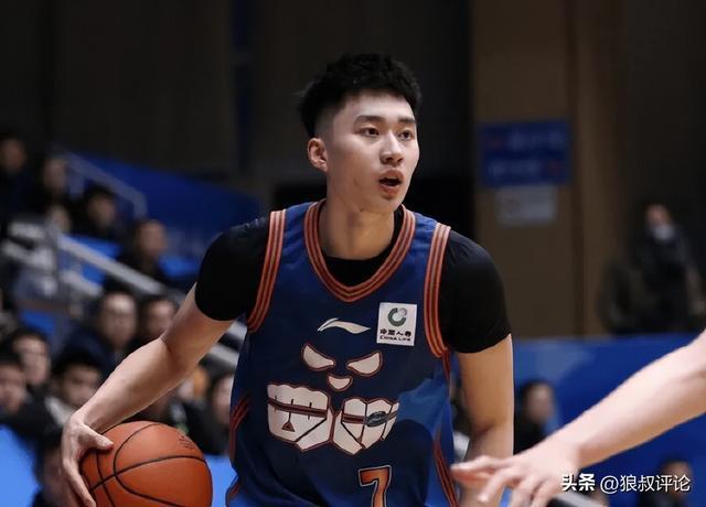 段睿骐战广州11中0新赛季最差一战！媒体：结合球能力有待多样化