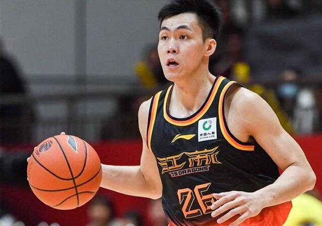 拿着新秀合同干顶薪球员的事，盘点CBA本赛季四大低薪高能球员