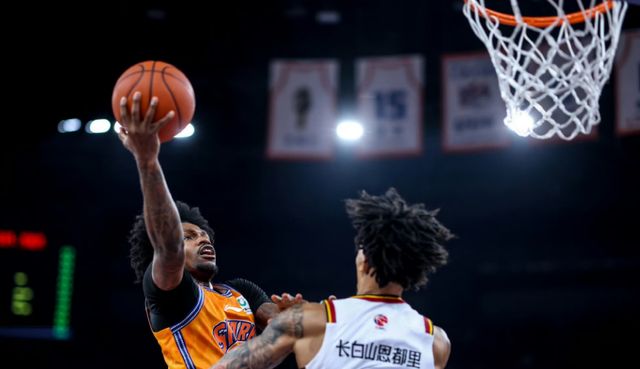 上海男篮冲击9连胜！全力击败山西，古德温面对旧主，央视直播