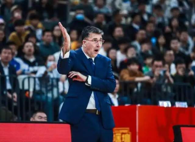 新疆男篮正式官宣！国家队教练走马上任，成为主帅，全力冲击前八