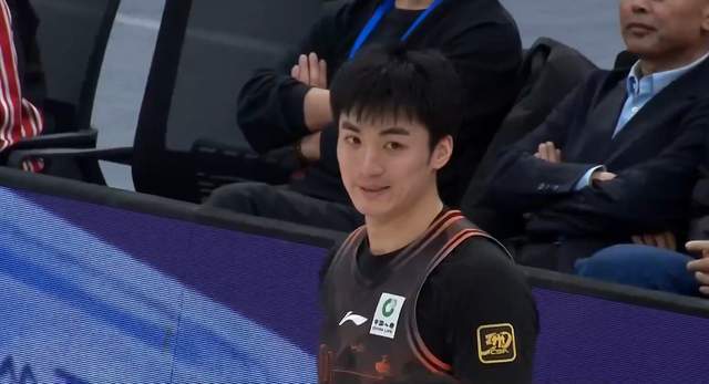 山东大胜南京，轻松斩获6连胜，高诗岩哑火，邱彪爱将爆发成奇兵