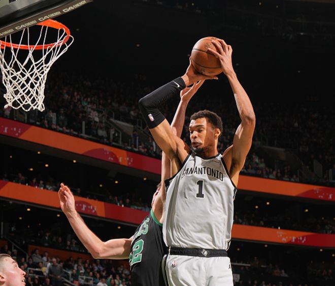 西部最新排名：快船创NBA奇迹，掘金收大礼，独行侠提前摆烂