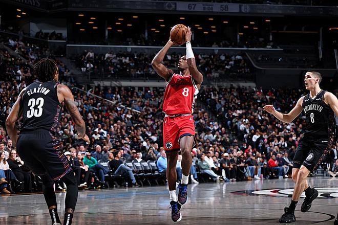 又一次打出攻守兼备的表现！快船后场大闸的全能性真的被低估了?