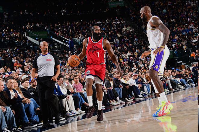 快船終結5連敗多虧對手送溫暖？湖人前3節61分全場6記3分賽季最爛