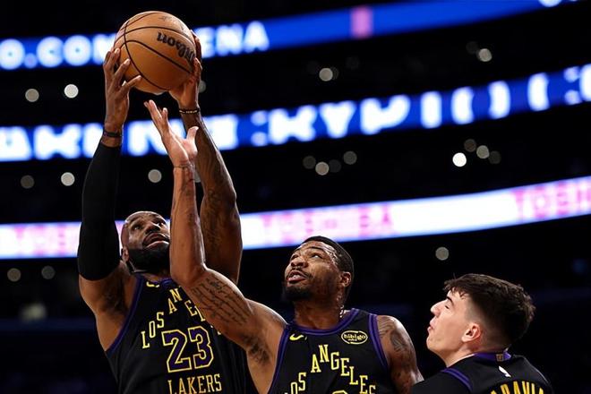 后场大闸打出了超水平的表现，结果湖人也只是赢了几分而已？