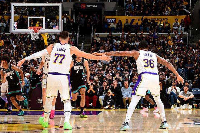 进攻端实在是太不稳定了，湖人后场大闸还得想办法提升进攻效率？