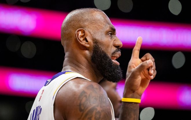 就在今天，41岁詹姆斯又刷新79年NBA纪录，5262万真不贵