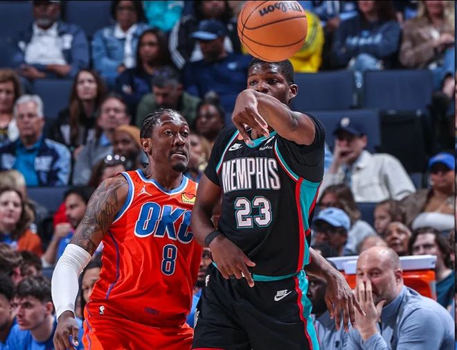 狂野西部！湖人火箭均两连败分列5、6位 快船距离附加赛仅1.5胜场